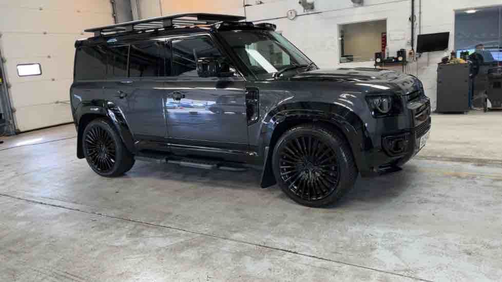 More views of Land Rover Defender 110
