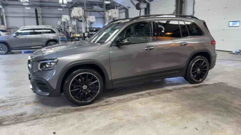 More views of Mercedes-Benz GLB