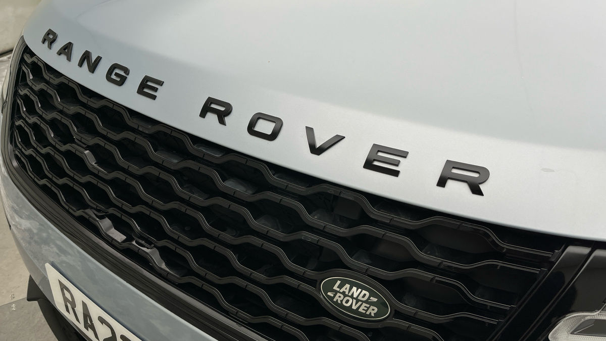 Land Rover Range Rover Velar Image 24