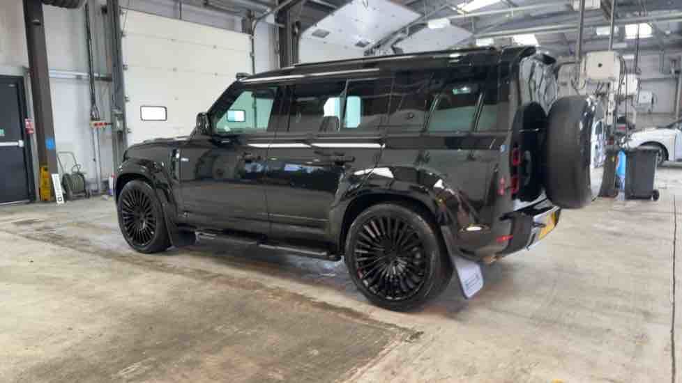More views of Land Rover Defender 110