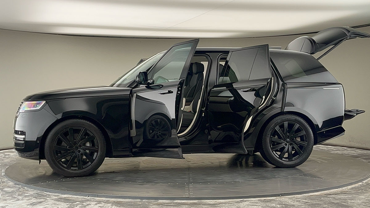 More views of Land Rover Range Rover