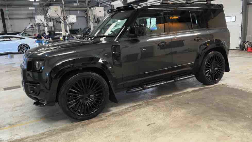 More views of Land Rover Defender 110