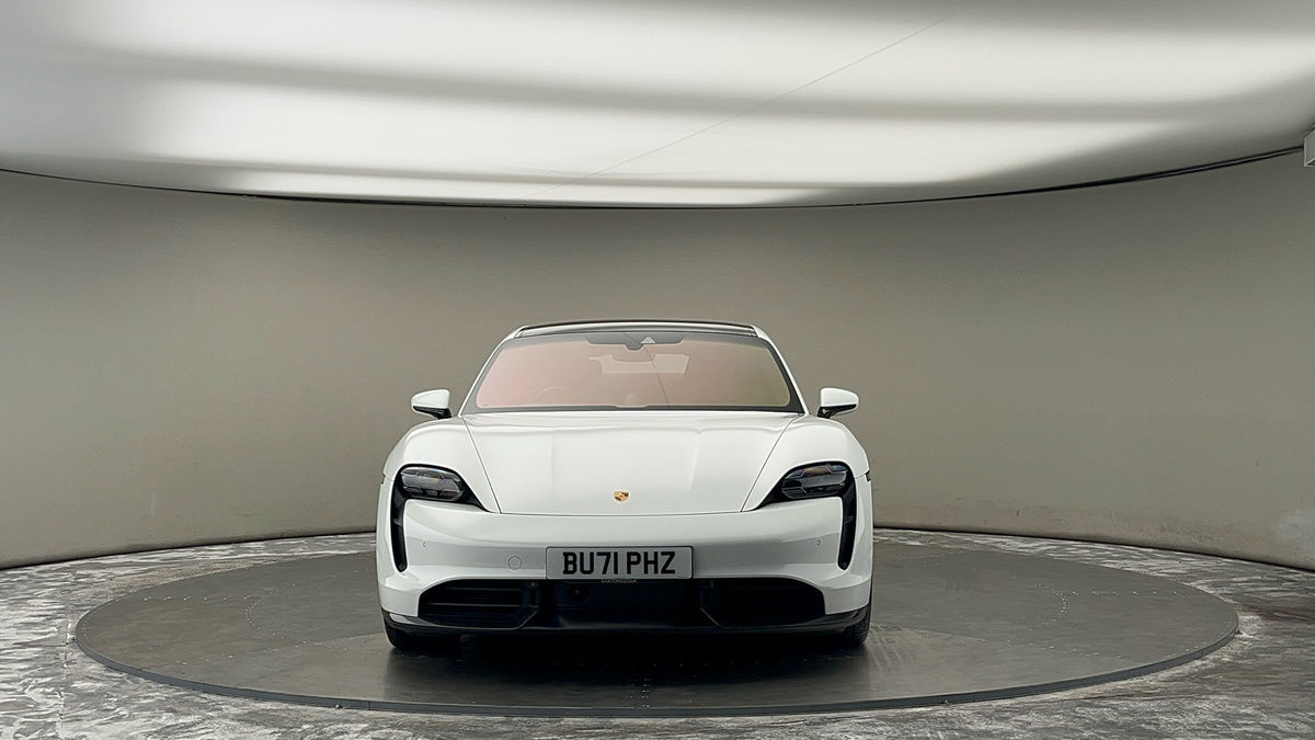 Porsche Taycan Image 3