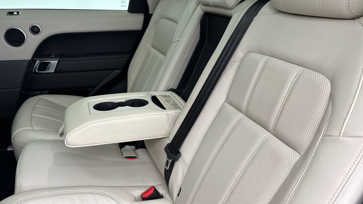 Land Rover Range Rover Sport Image 9