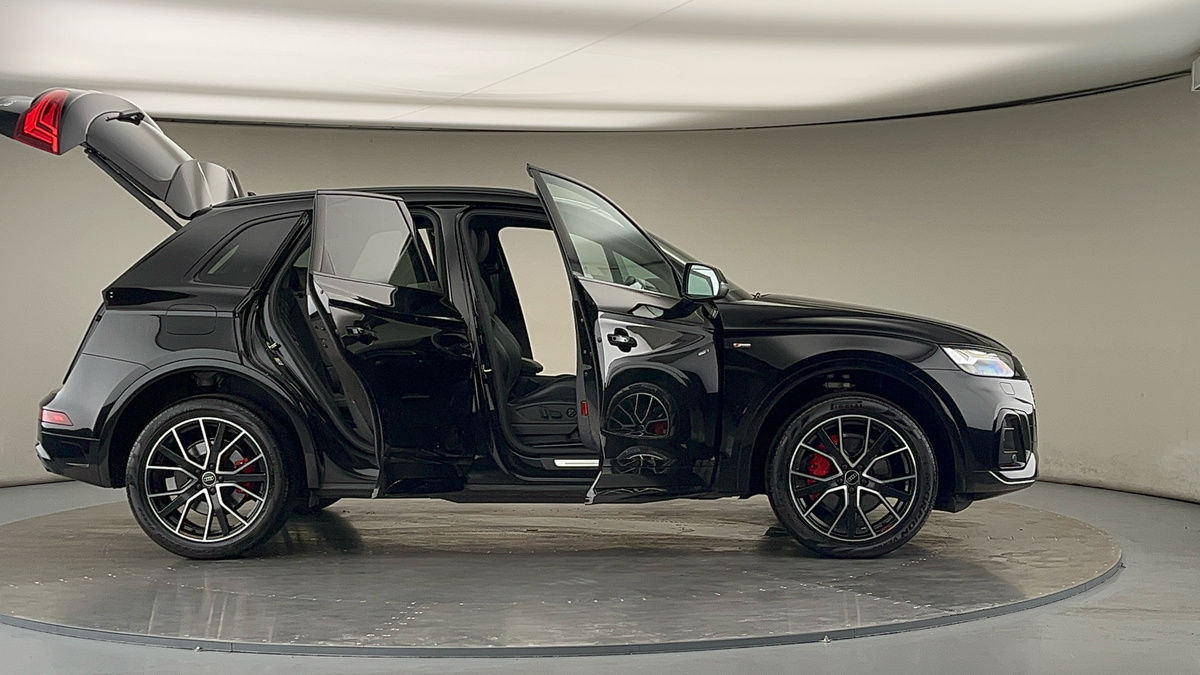 More views of Audi Q5