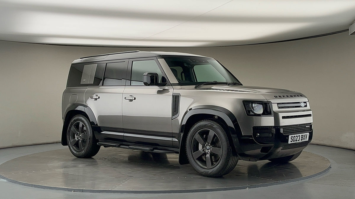 More views of Land Rover Defender 110