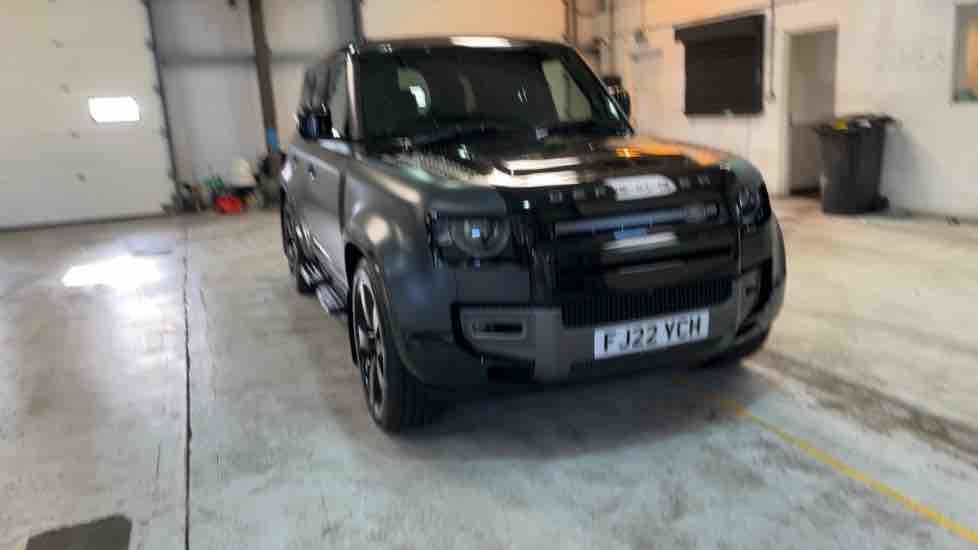 More views of Land Rover Defender 110
