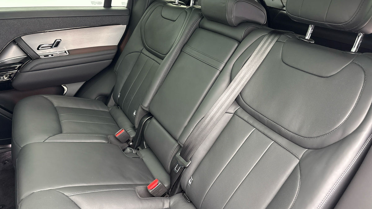 Land Rover Range Rover Sport Image 8
