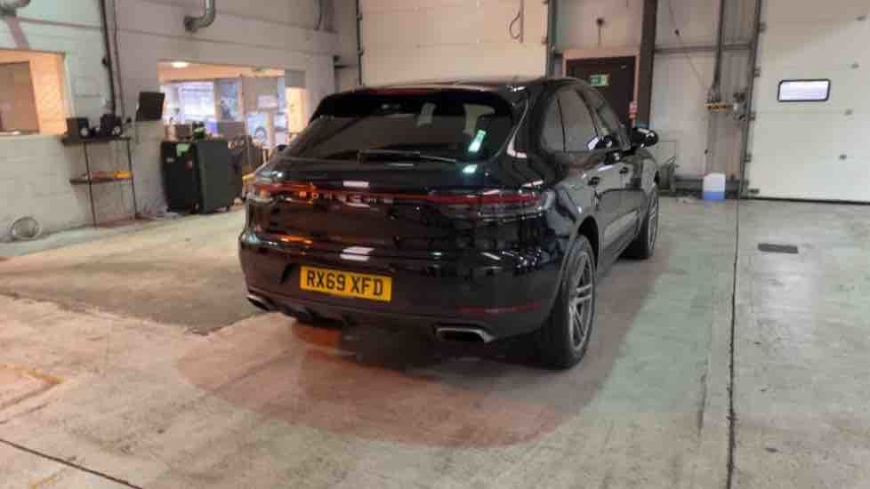 More views of Porsche Macan