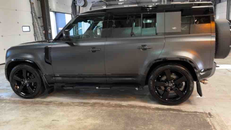 More views of Land Rover Defender 110