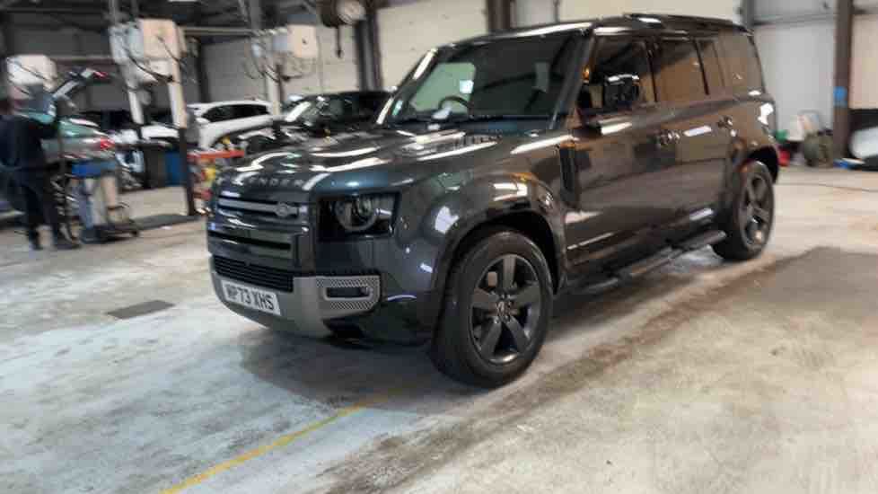 More views of Land Rover Defender 110
