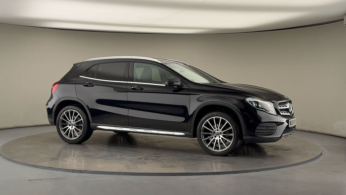 More views of Mercedes-Benz GLA