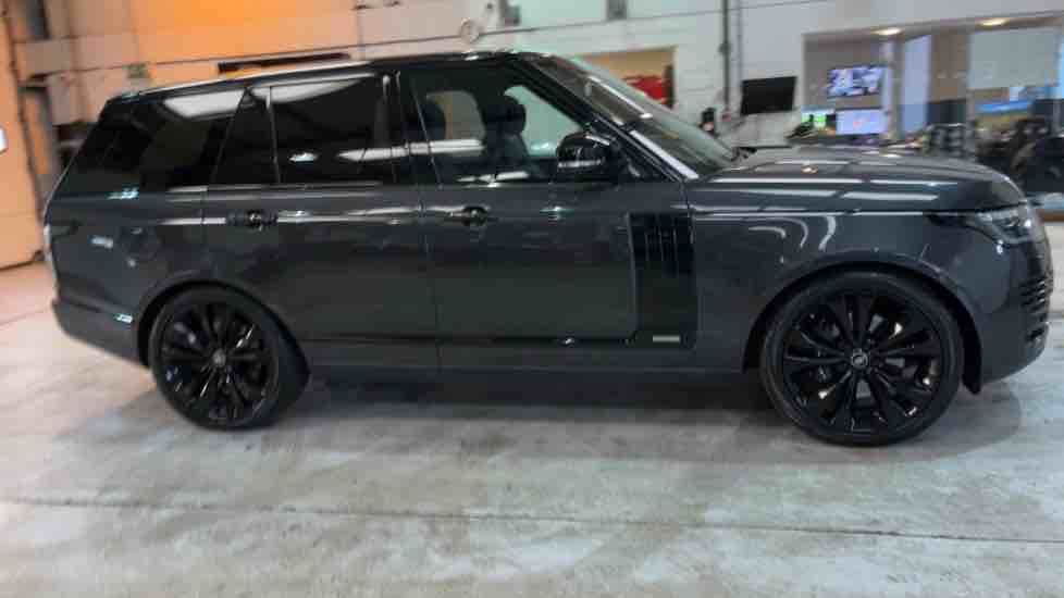 More views of Land Rover Range Rover