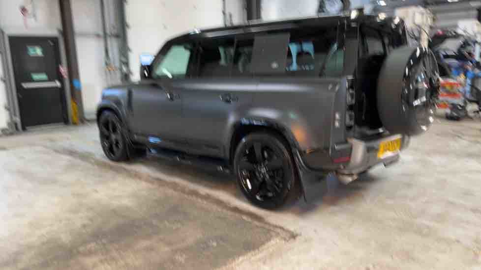 More views of Land Rover Defender 110