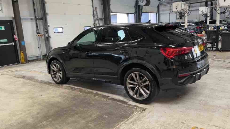More views of Audi Q3