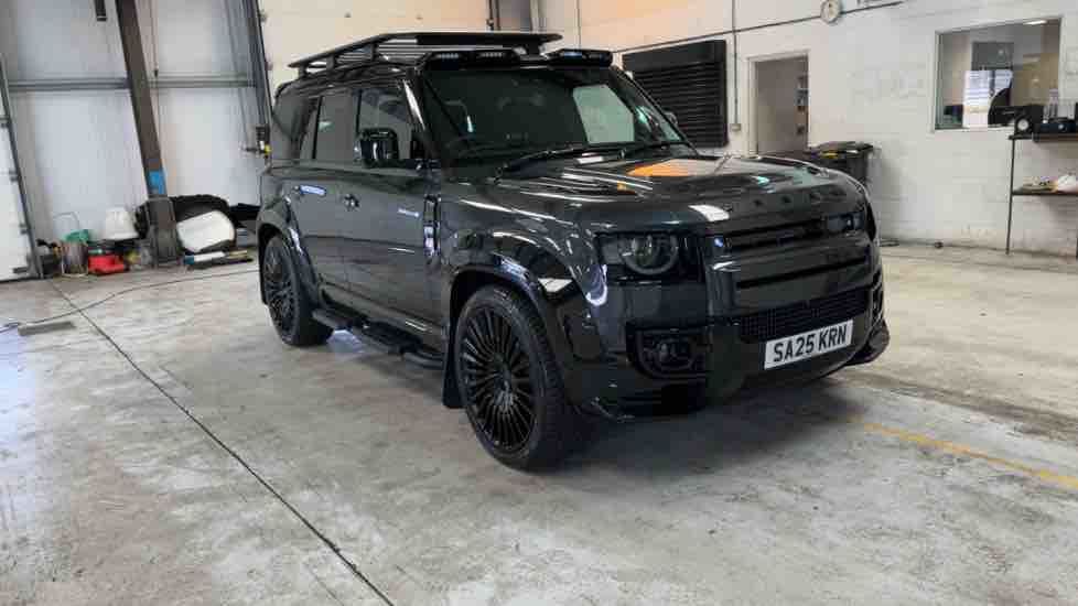 More views of Land Rover Defender 110