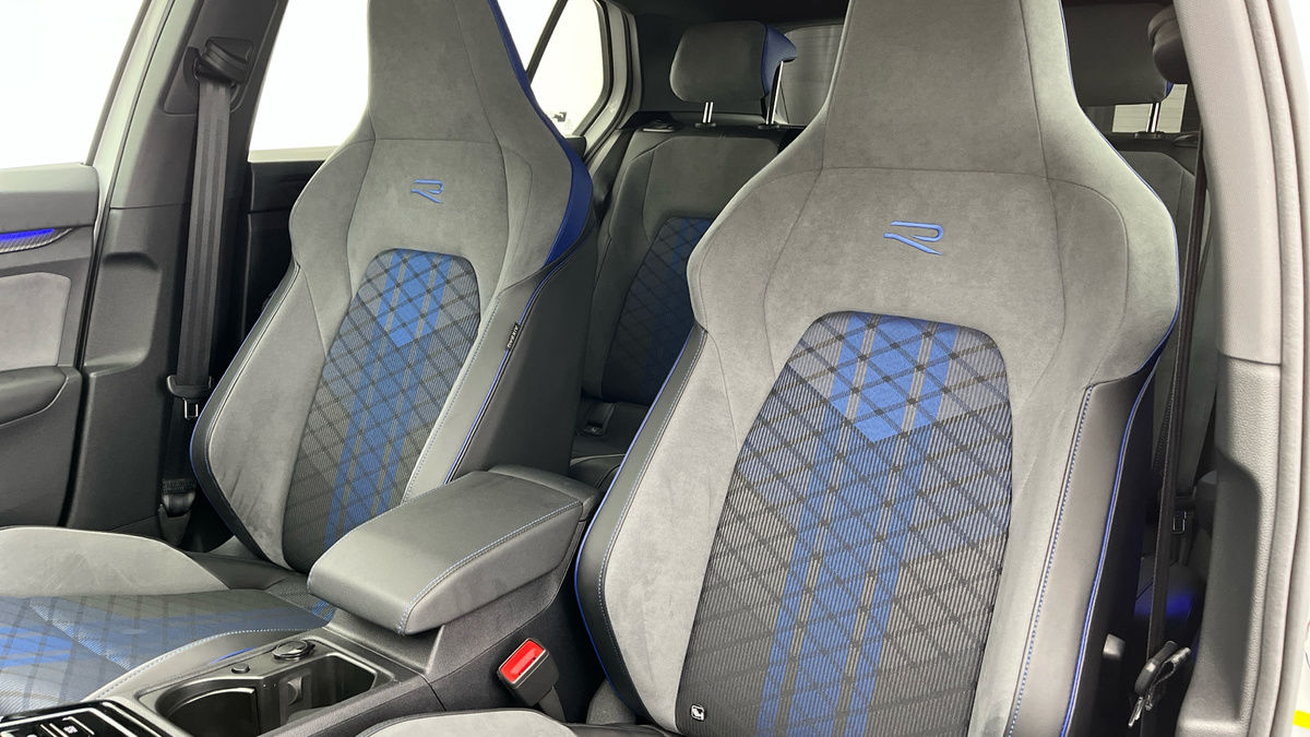 Volkswagen Golf Image 7