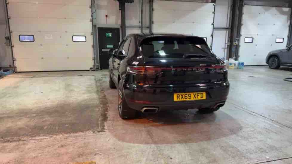 More views of Porsche Macan