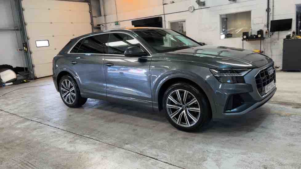 More views of Audi Q8