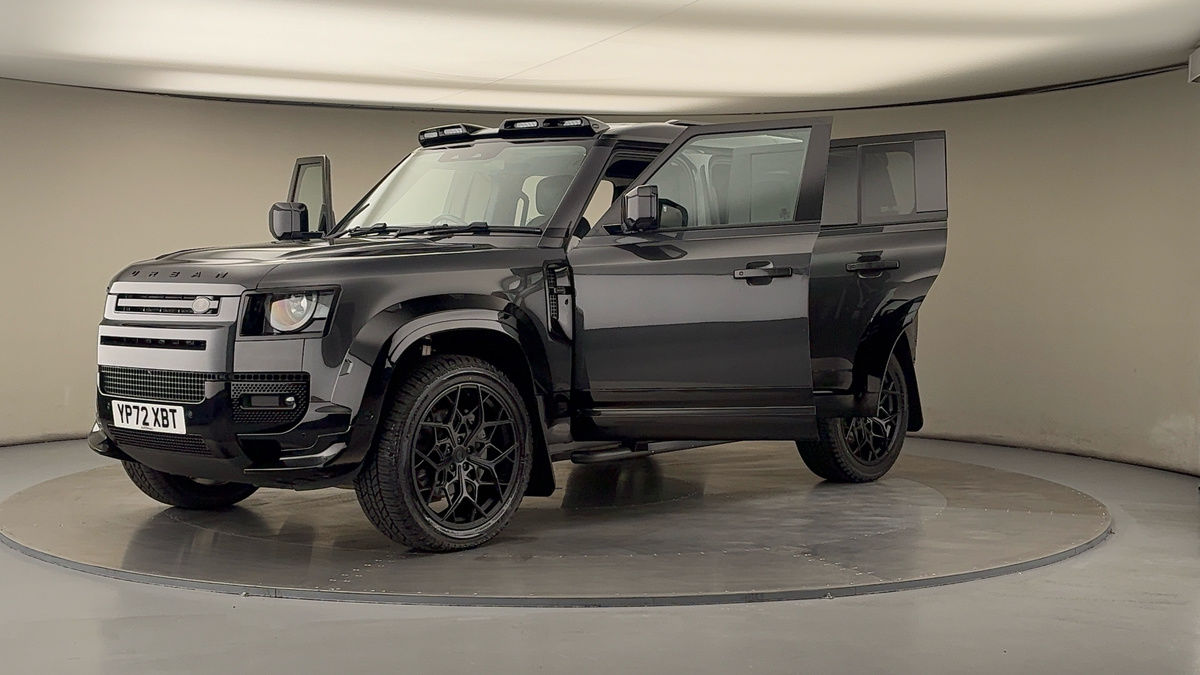 More views of Land Rover Defender 110