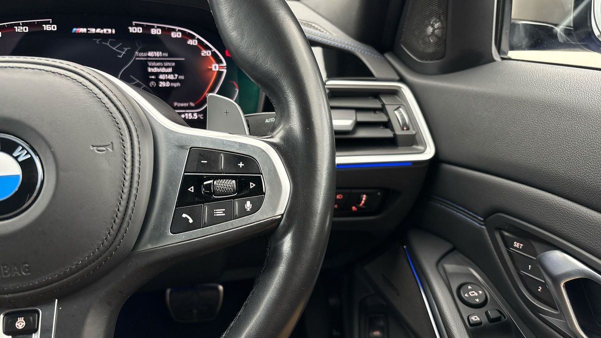 BMW 3 Series Image 14