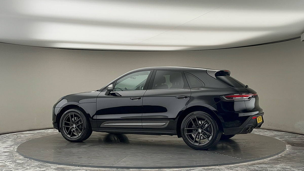 More views of Porsche Macan