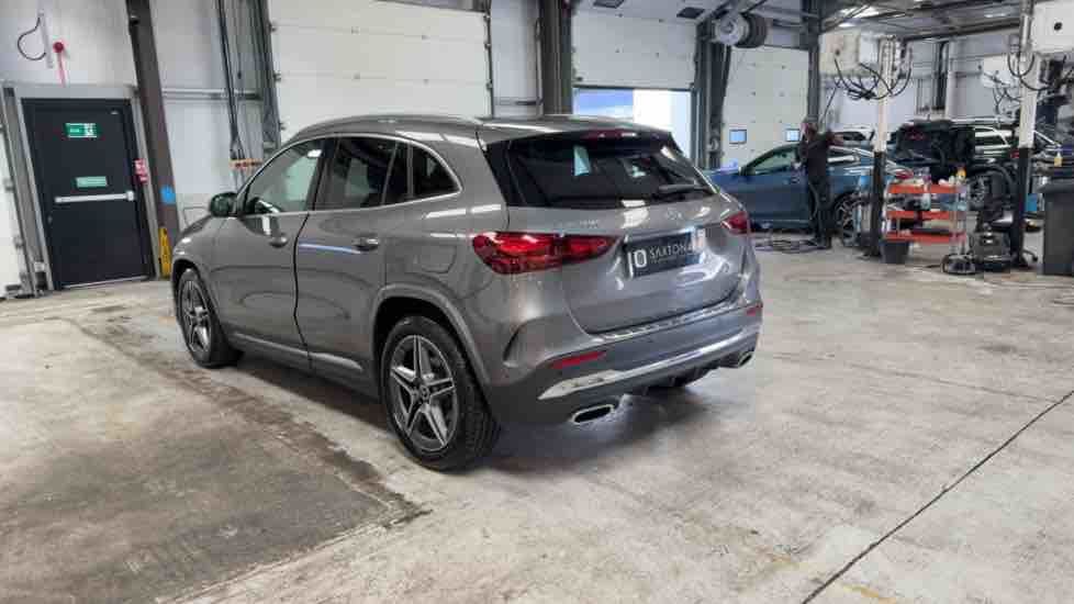 More views of Mercedes-Benz GLA
