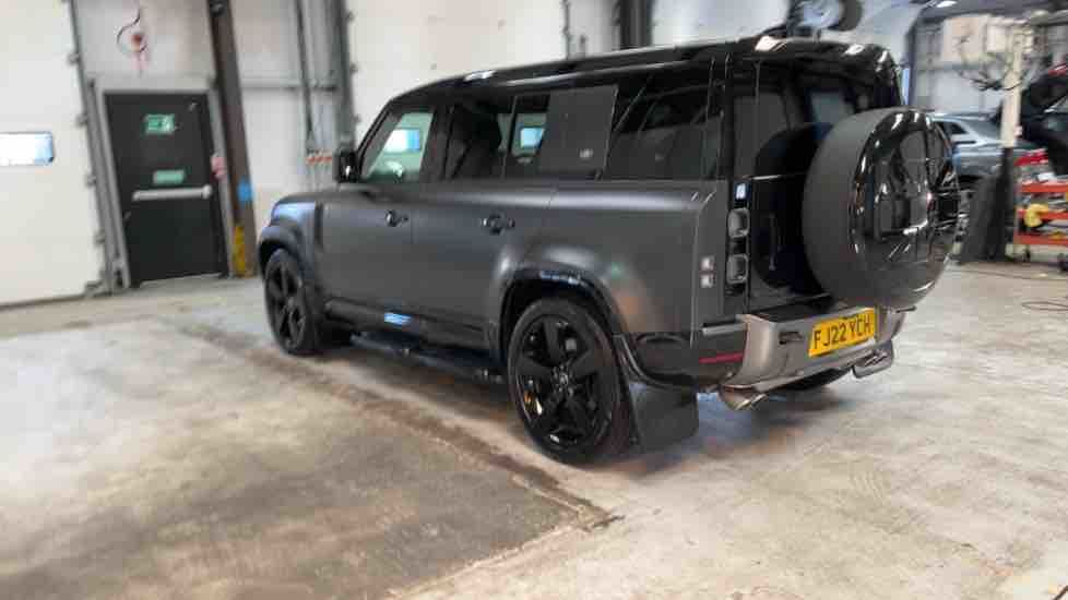 More views of Land Rover Defender 110