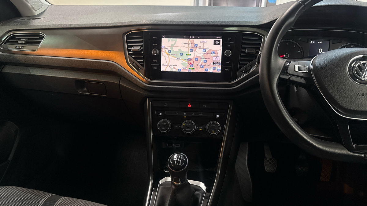 Volkswagen T-Roc Image 13