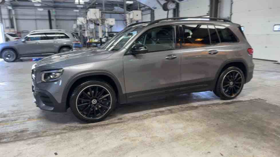 More views of Mercedes-Benz GLB