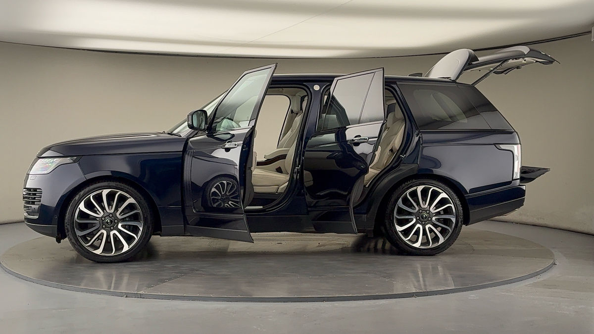 More views of Land Rover Range Rover
