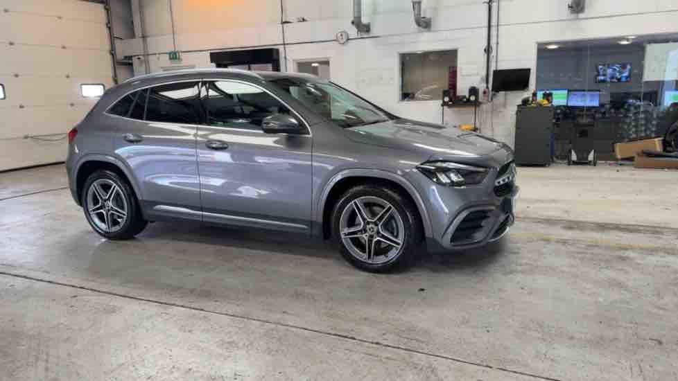 More views of Mercedes-Benz GLA