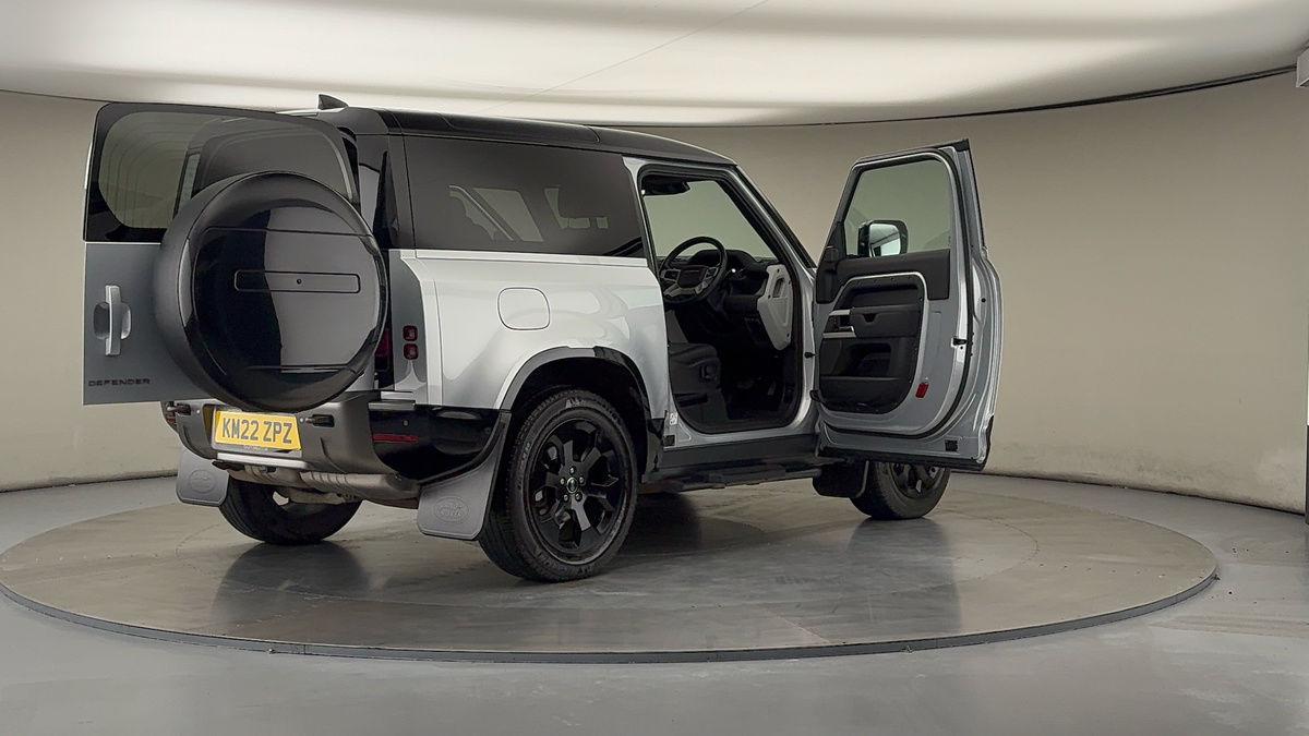 More views of Land Rover Defender 90