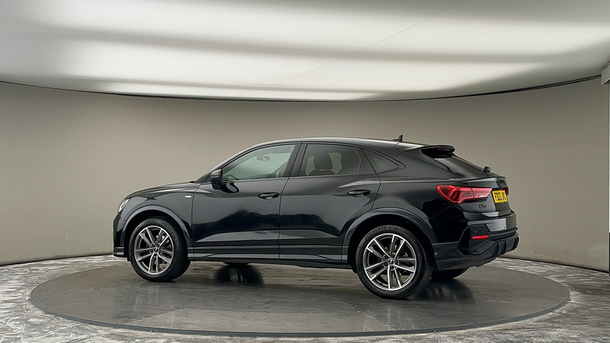 More views of Audi Q3