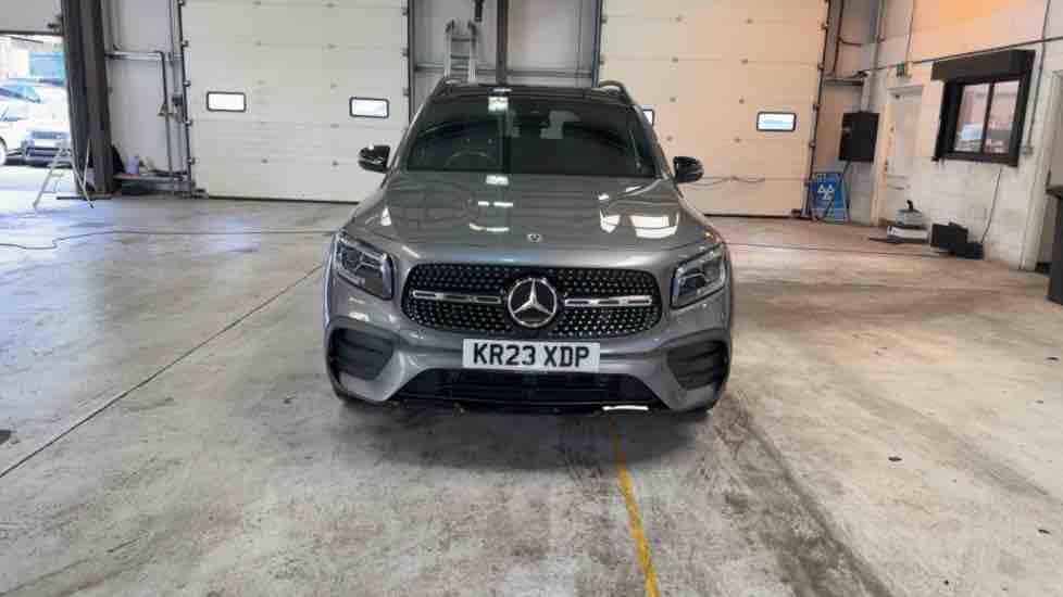 More views of Mercedes-Benz GLB