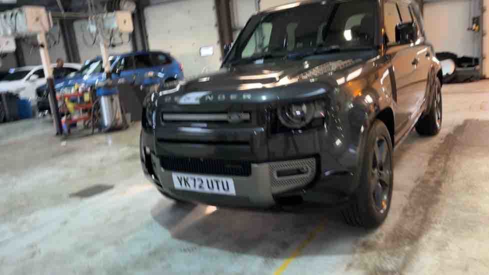 More views of Land Rover Defender 110