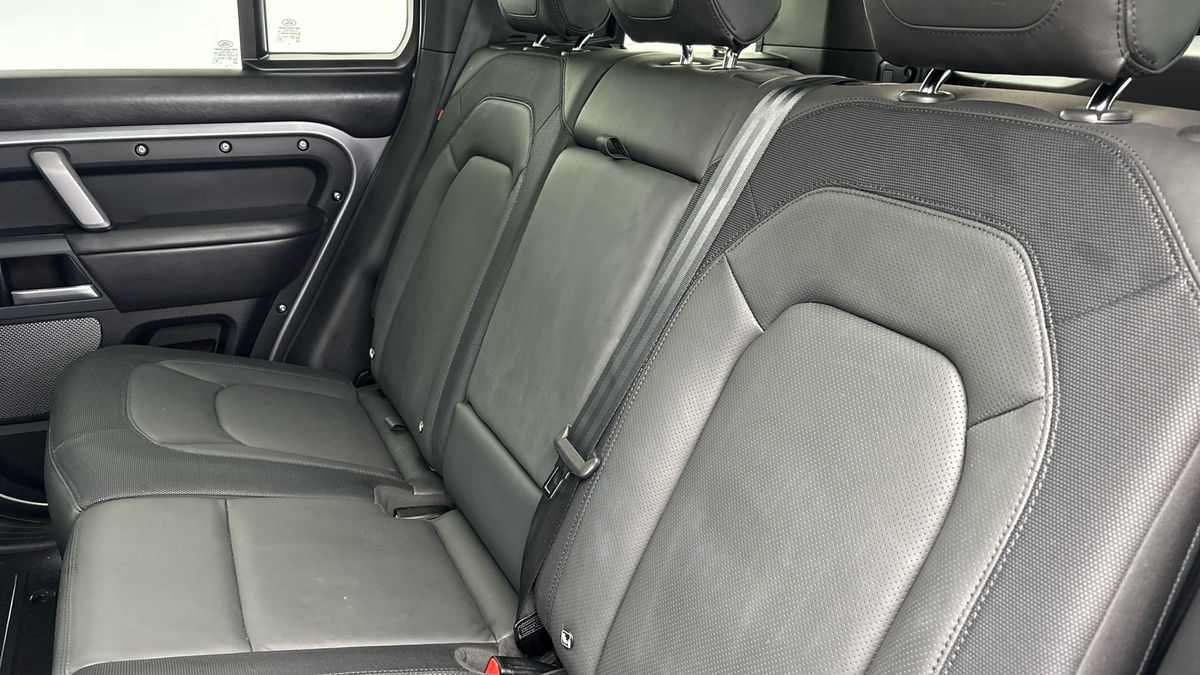 Land Rover Defender 110 Urban Image 8