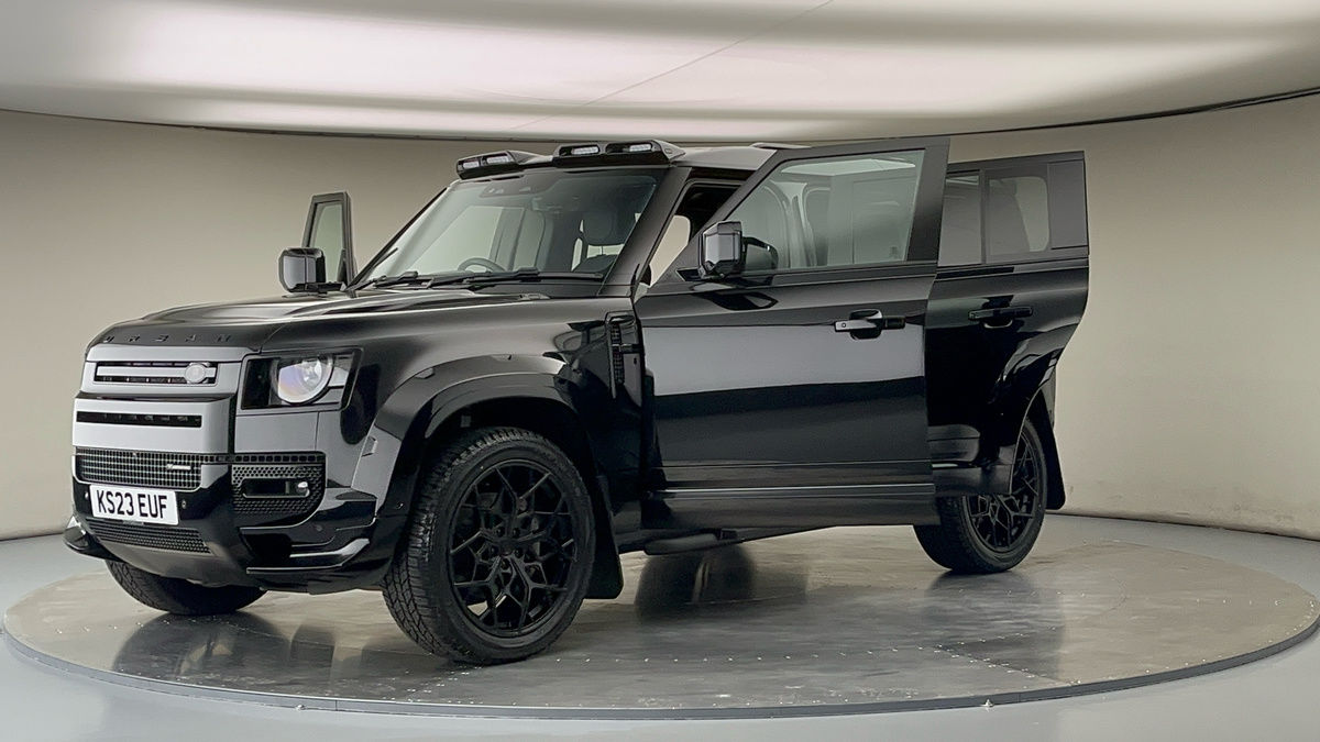 Land Rover Defender 110 Urban Image 22