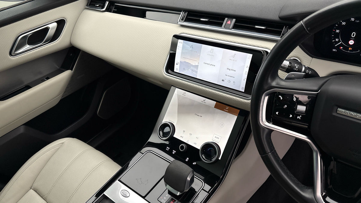 Land Rover Range Rover Velar Image 18