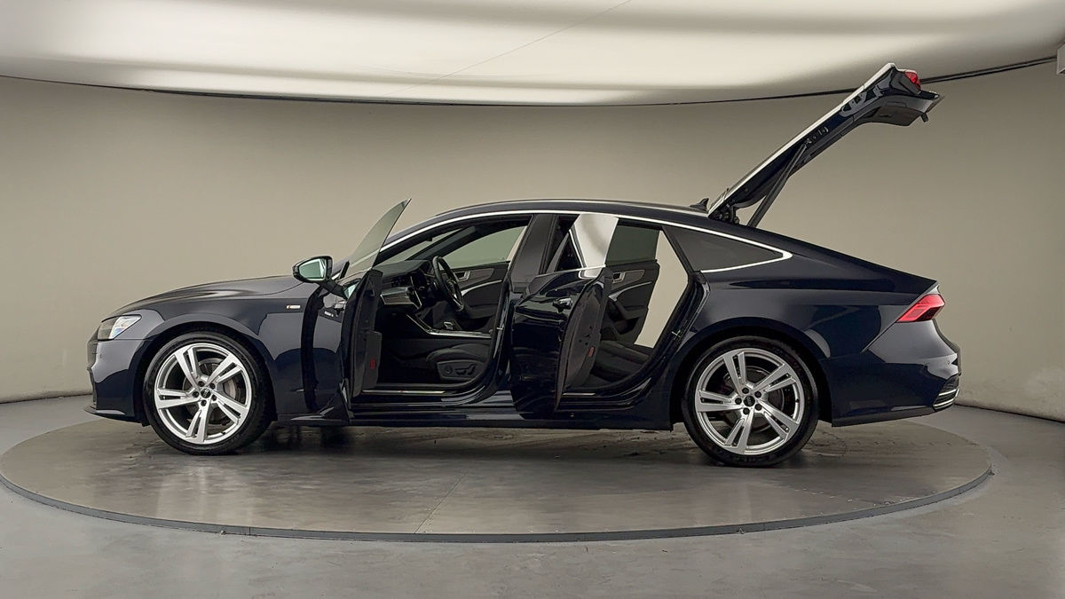 More views of Audi A7