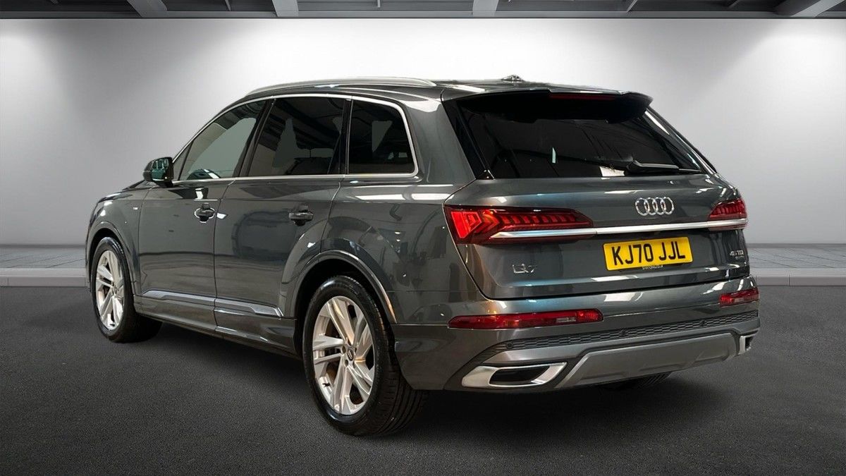 Audi Q7 Image 2