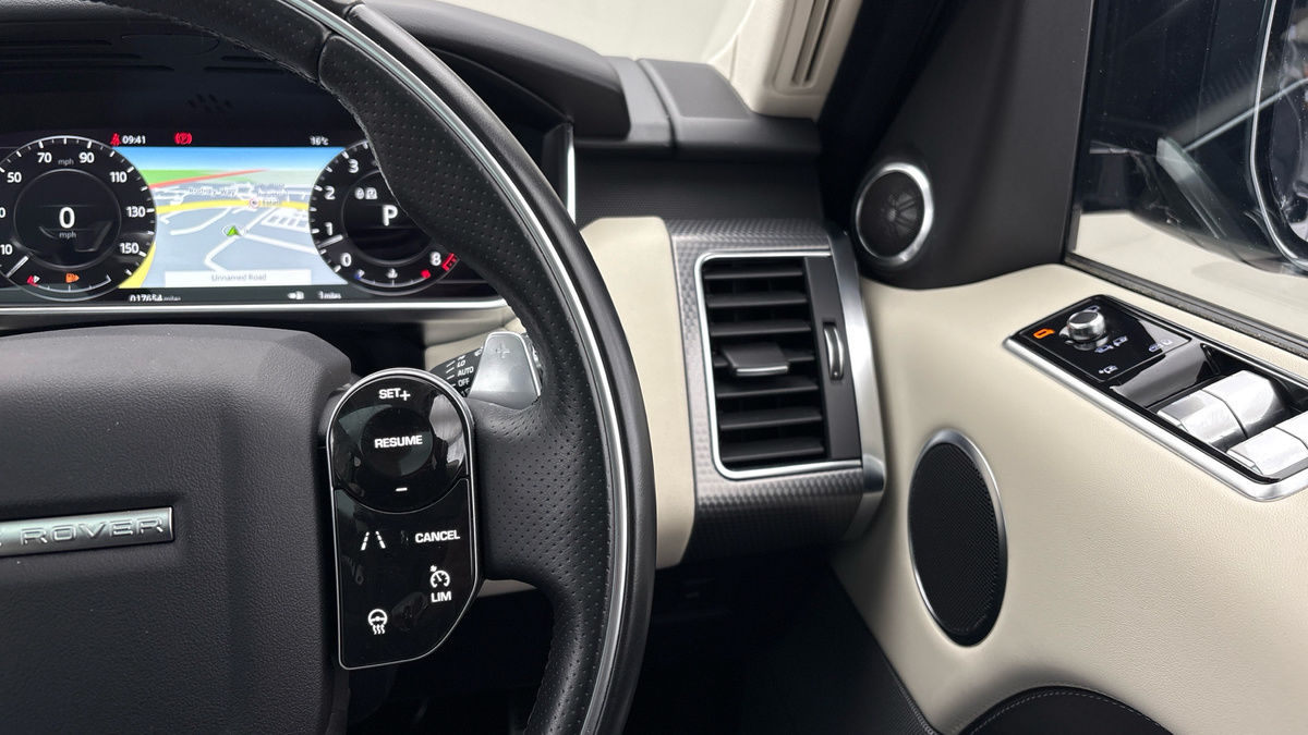 Land Rover Range Rover Sport Image 14