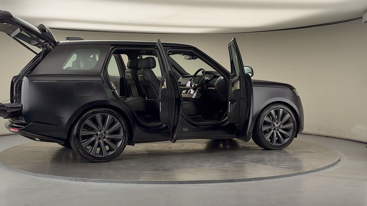 More views of Land Rover Range Rover