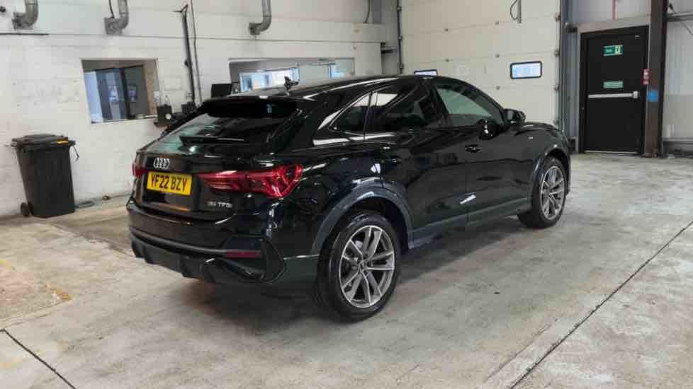 More views of Audi Q3