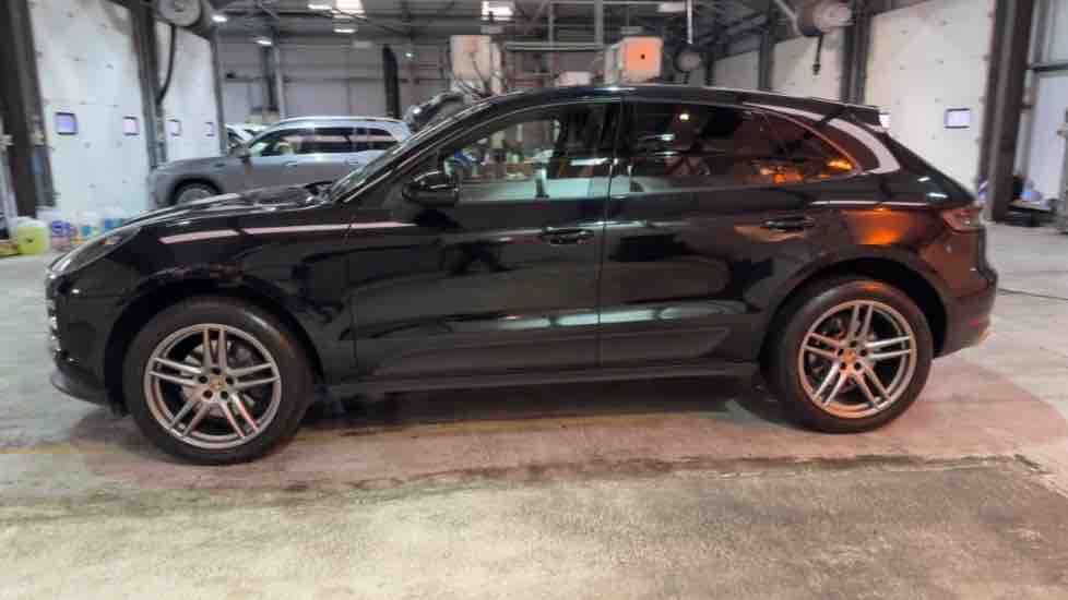More views of Porsche Macan