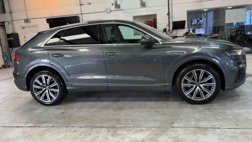 More views of Audi Q8