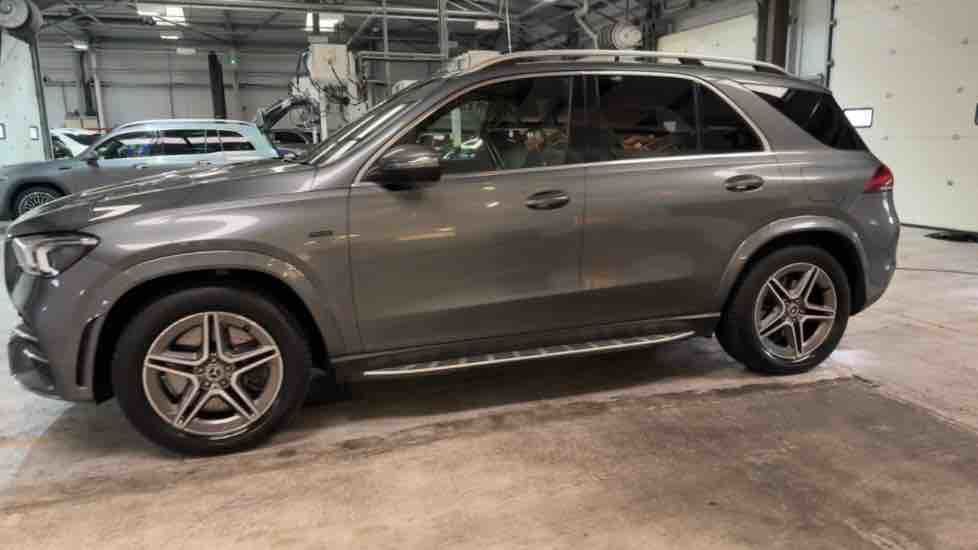 More views of Mercedes-Benz GLE
