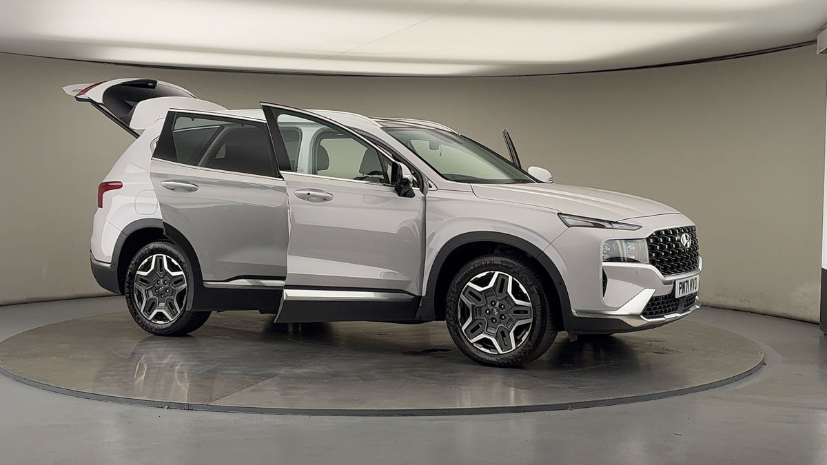 More views of Hyundai Santa Fe