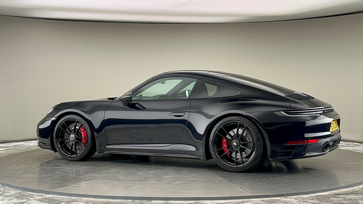 More views of Porsche 911