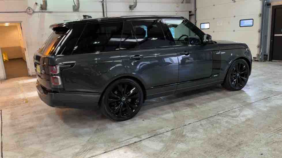 More views of Land Rover Range Rover